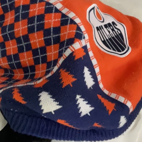 NHL Edmonton Oilers Dog Sweater - Orange and Blue - Picture 4 of 5